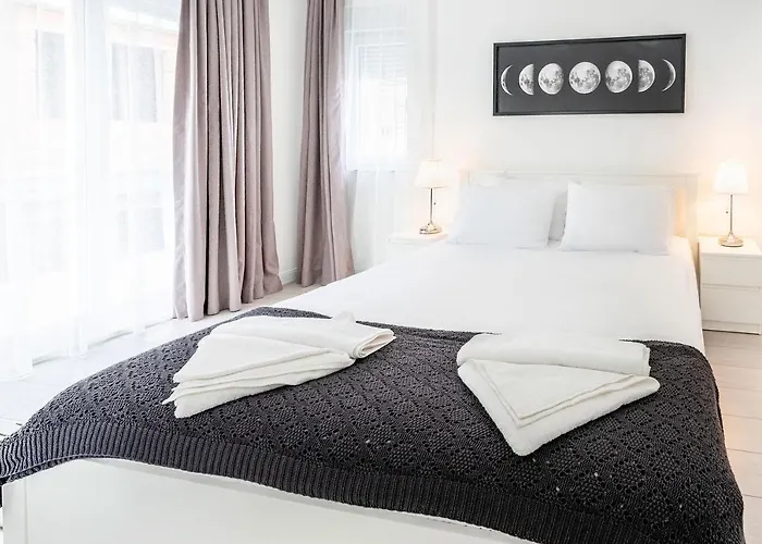 Modern Flat Near In Muratpasa