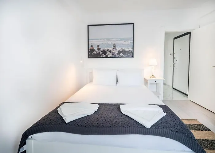 Modern Flat Near In Muratpasa