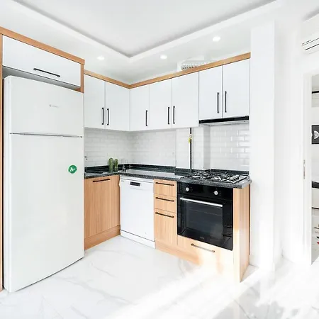 Modern Flat Near Beach In Muratpasa Апартаменты Анталья