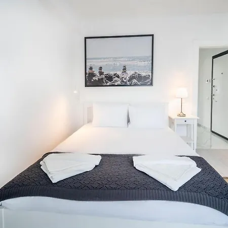 Modern Flat Near Beach In Muratpasa